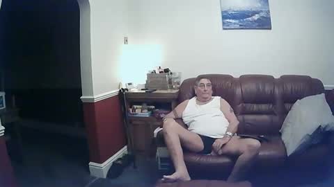 Snapshot of maxi_johnes chatting on 03.07.25 MAX online show from 03.07.25