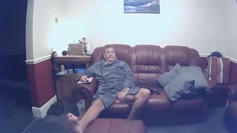 Snapshot of maxi_johnes chatting on 09.20.25 MAX online show from 09.20.25