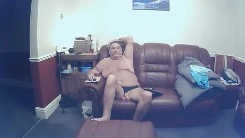 Snapshot of maxi_johnes chatting on 11.01.25 MAX online show from 11.01.25