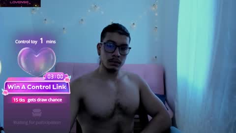 Snapshot of maxifit_ chatting on 01.09.25 Mikael online show from 01.09.25