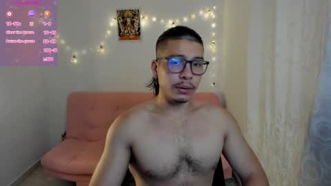 Snapshot of maxifit_ chatting on 01.14.25 Mikael online show from 01.14.25