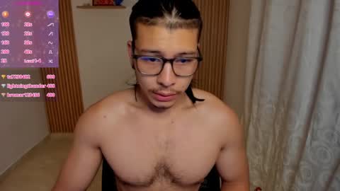 Snapshot of maxifit_ chatting on 01.24.25 Mikael online show from 01.24.25