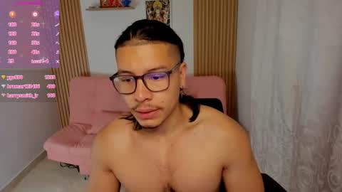 Snapshot of maxifit_ chatting on 02.07.25 Mikael online show from 02.07.25