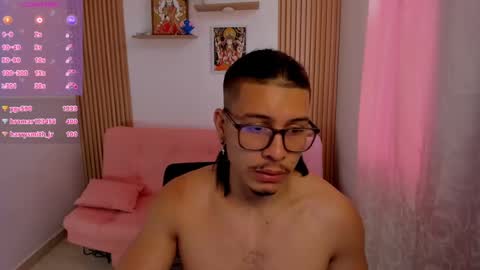 Snapshot of maxifit_ chatting on 02.07.25 Mikael online show from 02.07.25