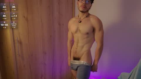 Snapshot of maxifit_ chatting on 02.12.26 Mikael online show from 02.12.26