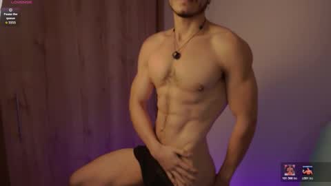 Snapshot of maxifit_ chatting on 02.24.26 Mikael online show from 02.24.26