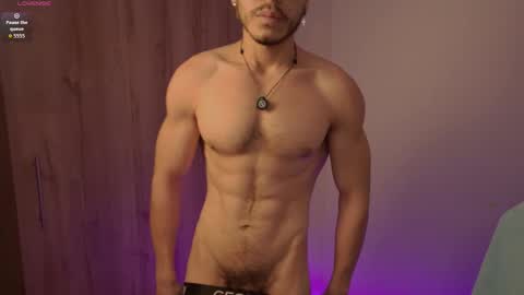 Snapshot of maxifit_ chatting on 02.25.26 Mikael online show from 02.25.26