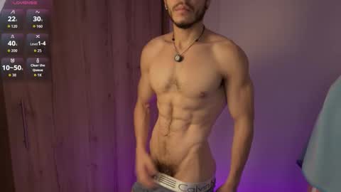 Snapshot of maxifit_ chatting on 03.17.26 Mikael online show from 03.17.26