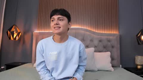 Snapshot of maxii18_ chatting on 10.09.25 -- -- online show from 10.09.25