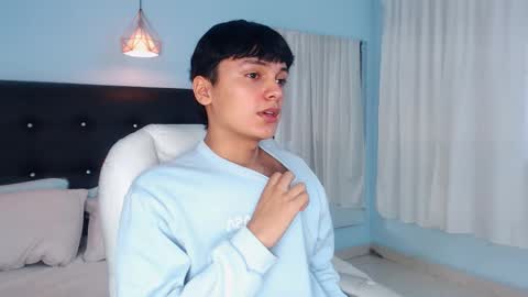 Snapshot of maxii18_ chatting on 10.15.25 -- -- online show from 10.15.25