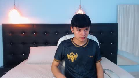 Snapshot of maxii18_ chatting on 10.16.25 -- -- online show from 10.16.25