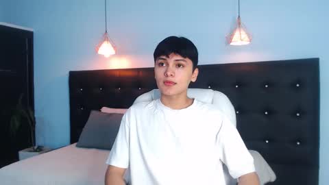 Snapshot of maxii18_ chatting on 10.17.25 -- -- online show from 10.17.25