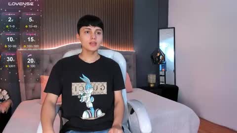 Snapshot of maxii18_ chatting on 11.12.25 -- -- online show from 11.12.25