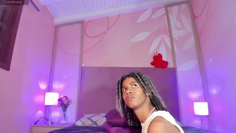 Snapshot of maxim_walker chatting on 02.04.25 maxim online show from 02.04.25