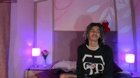 Snapshot of maxim_walker chatting on 02.08.25 maxim online show from 02.08.25