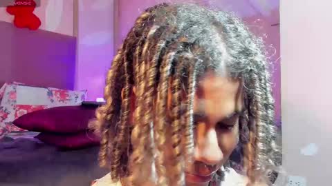 Snapshot of maxim_walker chatting on 02.25.25 maxim online show from 02.25.25