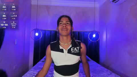 Snapshot of maxim_walker chatting on 11.06.25 maxim online show from 11.06.25