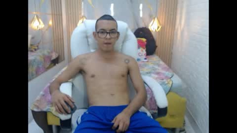 Snapshot of maximiliano_hotdevil chatting on 05.27.26 maxi online show from 05.27.26