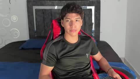 Snapshot of maximiliano_khalil chatting on 01.18.26 Maximiliano online show from 01.18.26