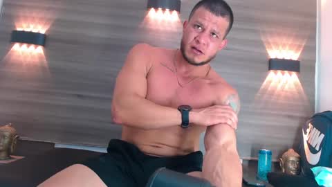 Snapshot of maximiliano_stronge chatting on 05.26.26 Maximiliano online show from 05.26.26