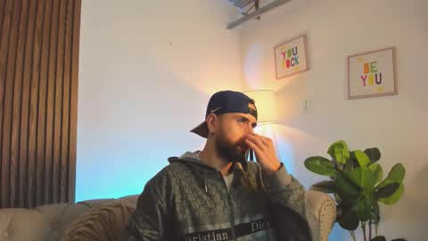 Snapshot of maximo_wolf1 chatting on 02.22.26 Maximo Wolf online show from 02.22.26