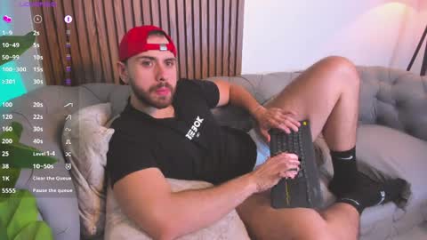 Maximo Wolf online show from 04.02.26