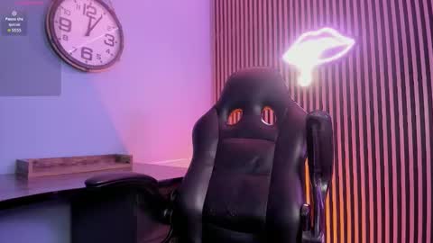 Snapshot of maximoking26 chatting on 03.12.26 MAXIMO online show from 03.12.26