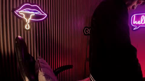 Snapshot of maximoking26 chatting on 03.27.26 MAXIMO online show from 03.27.26