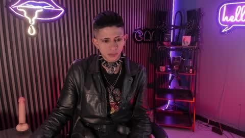 Snapshot of maximoking26 chatting on 04.08.26 MAXIMO online show from 04.08.26