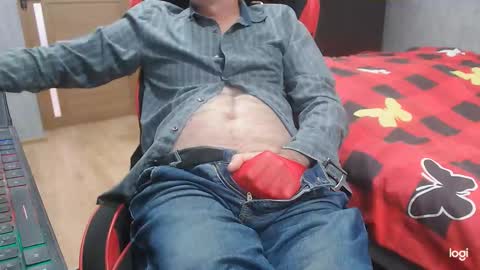 Snapshot of maximus3334 chatting on 10.20.25 maximus3334 online show from 10.20.25