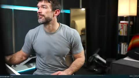 Maximus7871 online show from 02.21.25