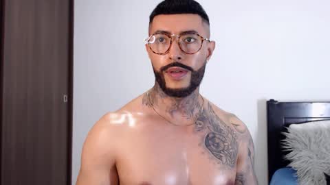 Snapshot of maximus_golden chatting on 02.17.25 Independent Model online show from 02.17.25