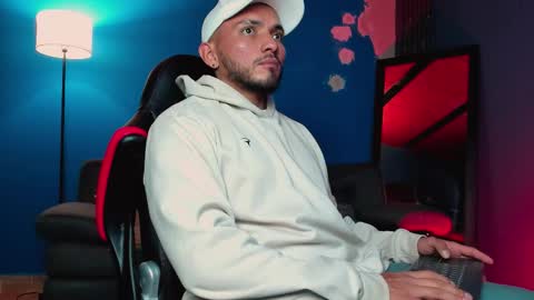 Snapshot of maximusclark chatting on 01.15.26 Maximus Clark online show from 01.15.26