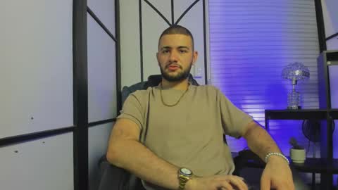 Snapshot of maximusdick1_ chatting on 10.04.25 Maximus online show from 10.04.25