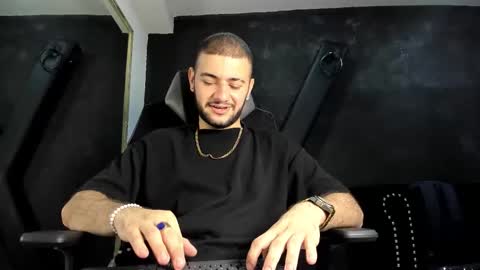 Snapshot of maximusdick1_ chatting on 10.06.25 Maximus online show from 10.06.25