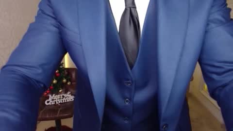 MaxKaiden online show from 12.20.25