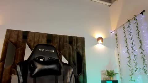 MAX online show from 02.18.25