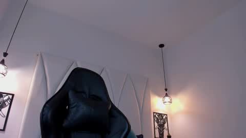 MAX online show from 02.19.25