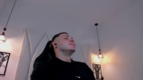 MAX online show from 02.21.25