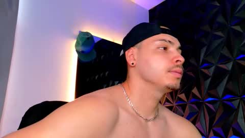 MAX online show from 11.03.25