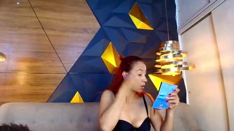 Snapshot of maxx_caprice chatting on 09.11.25 gabby online show from 09.11.25