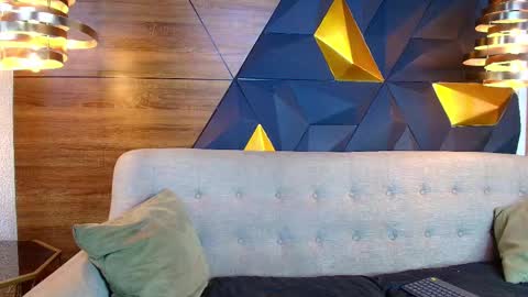 Snapshot of maxx_caprice chatting on 11.22.25 gabby online show from 11.22.25