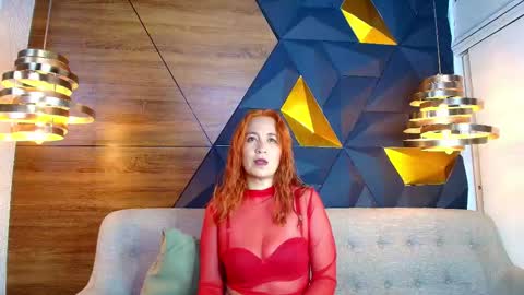 Snapshot of maxx_caprice chatting on 11.25.25 gabby online show from 11.25.25