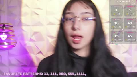 Snapshot of maxx_caprice chatting on 05.08.26 gabby online show from 05.08.26