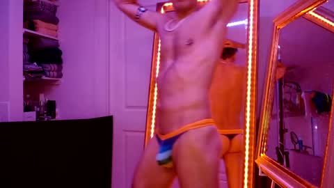 Snapshot of maxxxbates chatting on 12.24.24 Maxxxbates online show from 12.24.24