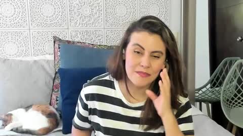 Victoria online show from 02.24.25