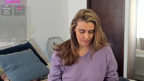 Victoria online show from 10.14.25