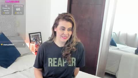 Snapshot of maxzy_star chatting on 02.14.26 Victoria online show from 02.14.26