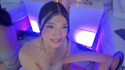 Snapshot of may_foxxx chatting on 04.02.26 May online show from 04.02.26