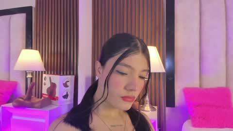 Snapshot of may_foxxx chatting on 04.03.26 May online show from 04.03.26